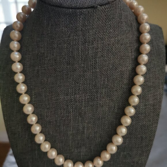 Pearl Necklace with Appraisal - Picture 7 of 7
